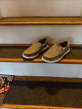 Nautica Men's Slip-On Loafers in Gray and White